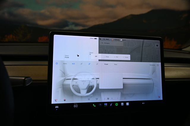 Used 2021 Tesla Model 3 Standard Range Plus RWD image 29
