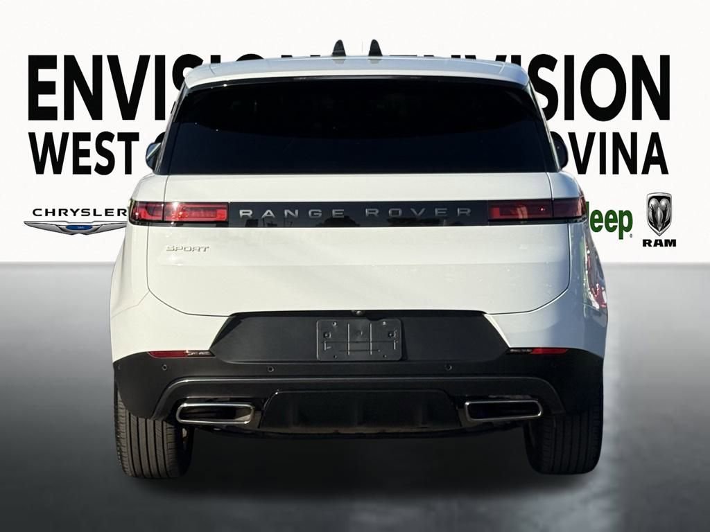 Used 2024 Land Rover Range Rover Sport SE image 9