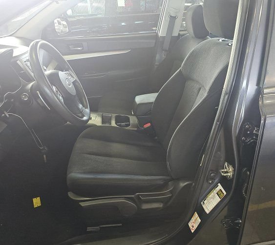 Used 2013 Subaru Outback 2.5i AWD/4WD image 10