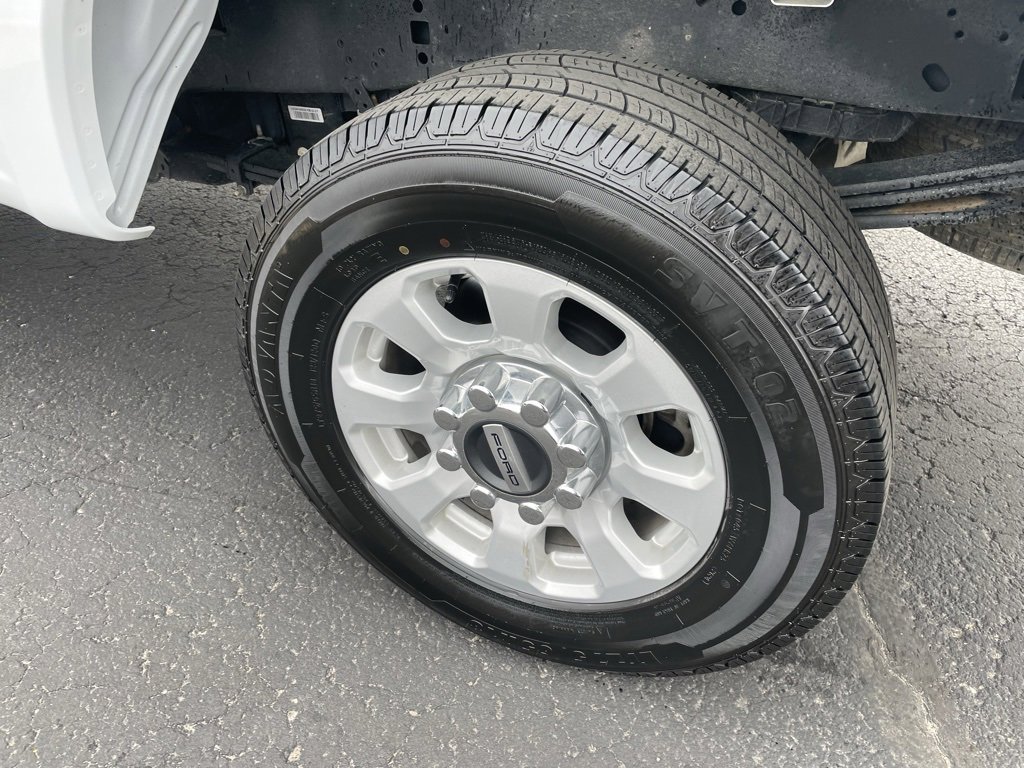 Used 2024 Ford F250 XLT image 3