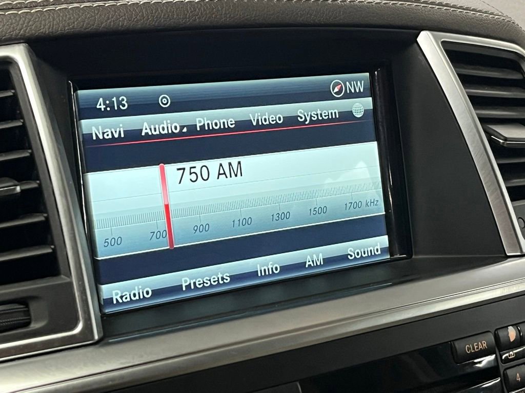 Used 2014 Mercedes-Benz GL 450 4MATIC image 27