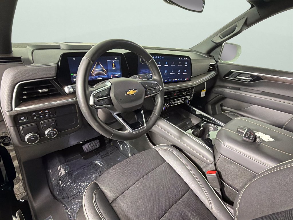 Certified 2025 Chevrolet Suburban Premier RWD image 19