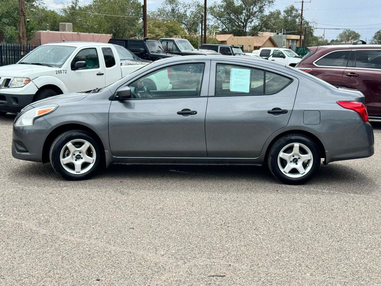 Used 2017 Nissan Versa S FWD image 5
