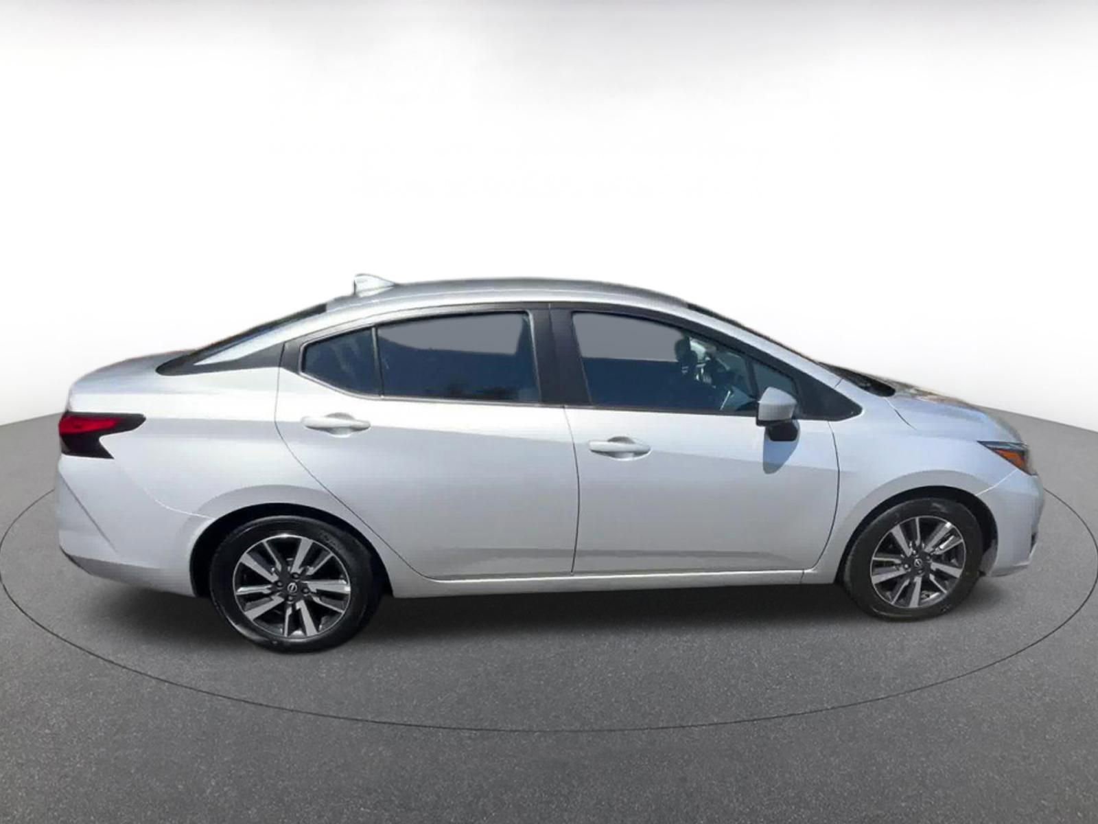 Used 2025 Nissan Versa SV FWD image 16