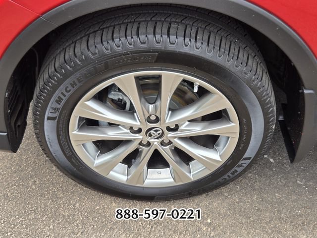 Used 2017 Toyota RAV4 Limited AWD/4WD image 21