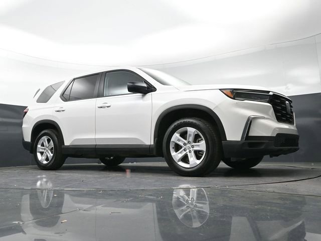 Used 2023 Honda Pilot LX image 20