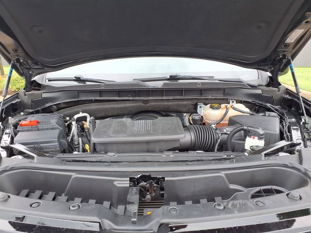 Used 2023 Chevrolet Suburban LT w/ Luxury Package RWD image 41
