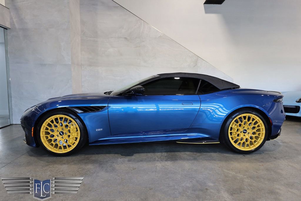 Used 2023 Aston Martin DBS Superleggera Volante image 3
