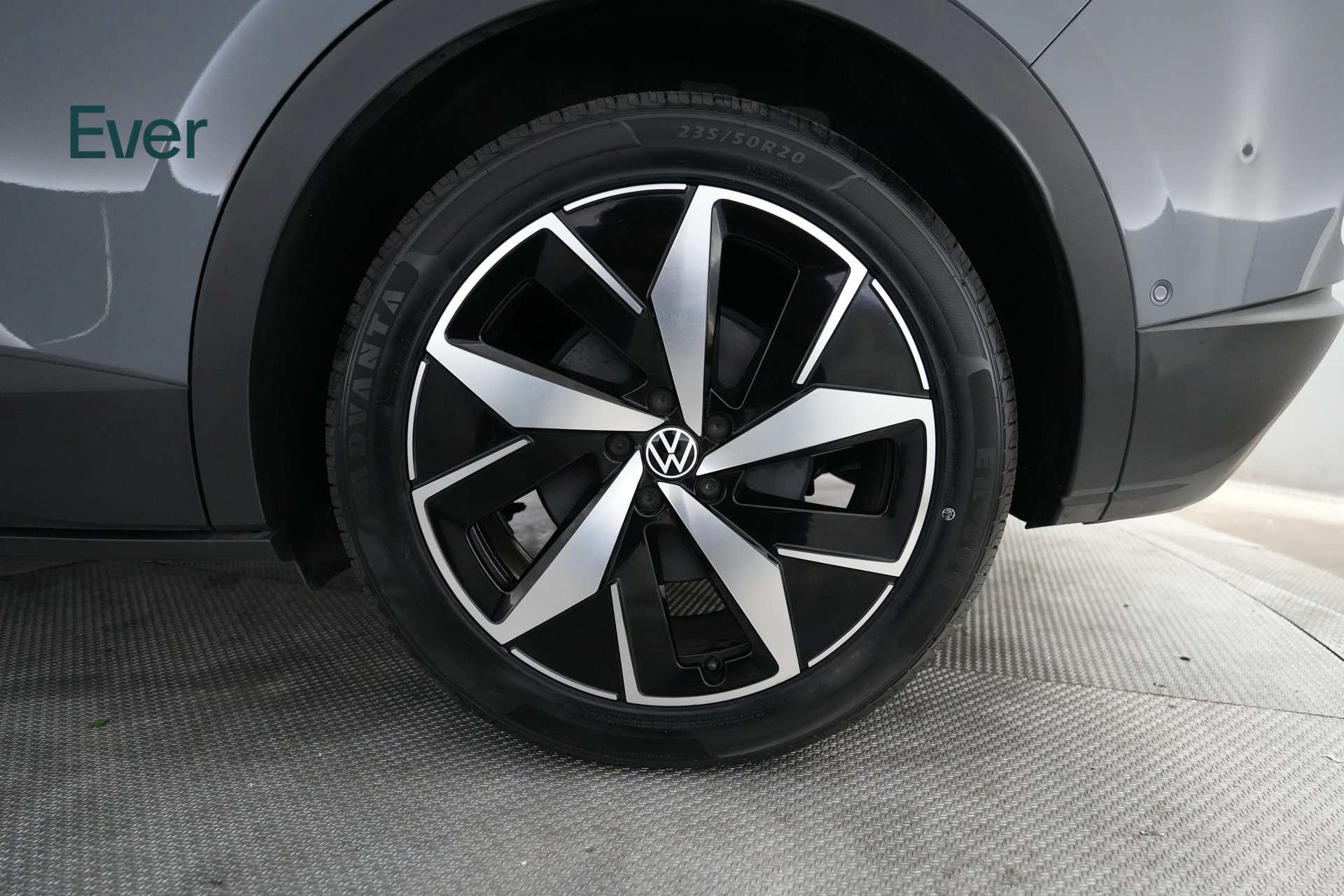 Used 2023 Volkswagen ID.4 S RWD image 9