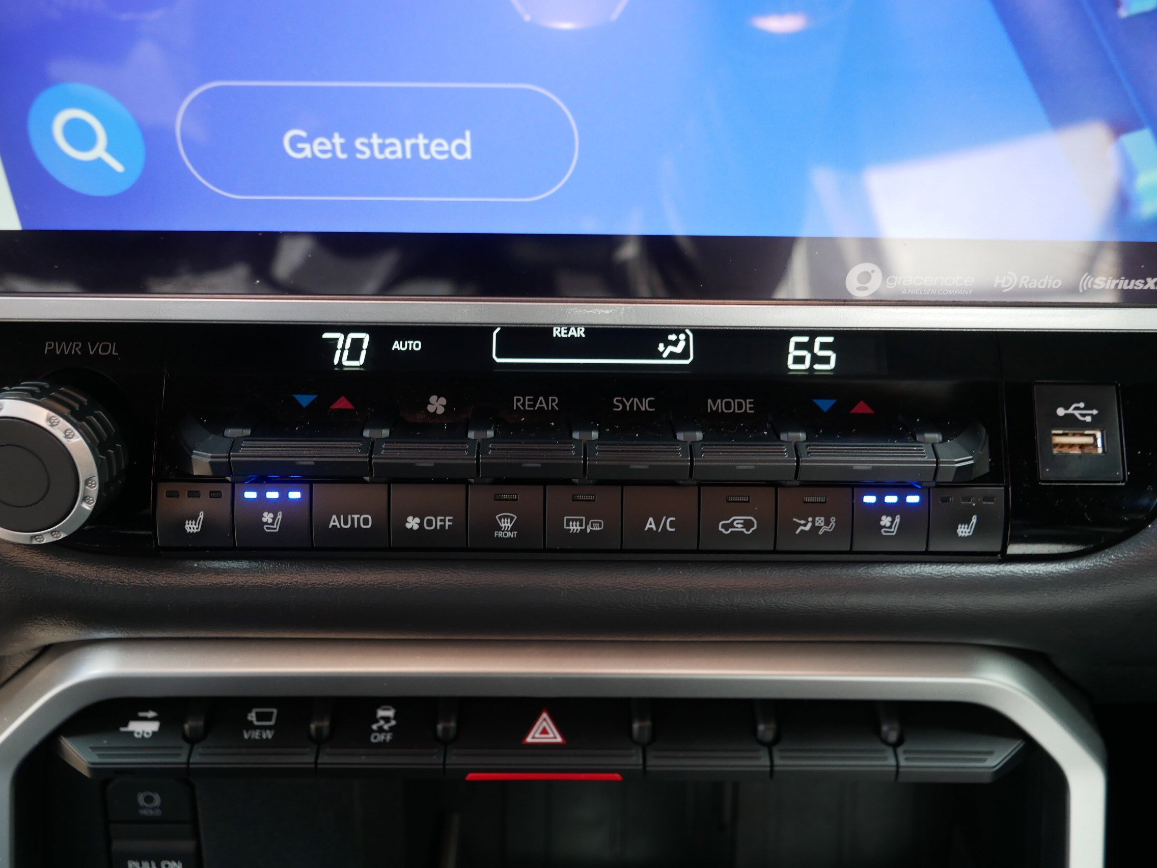 Used 2024 Toyota Sequoia Platinum AWD/4WD image 31