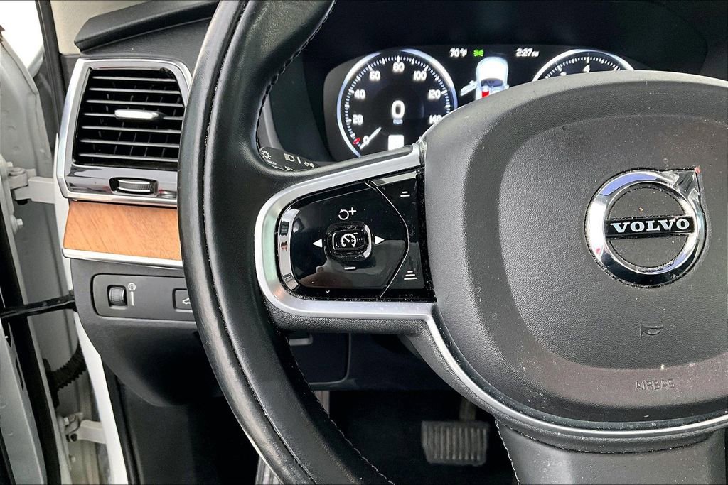 Used 2022 Volvo XC90 T5 Momentum w/ Advanced Package image 26