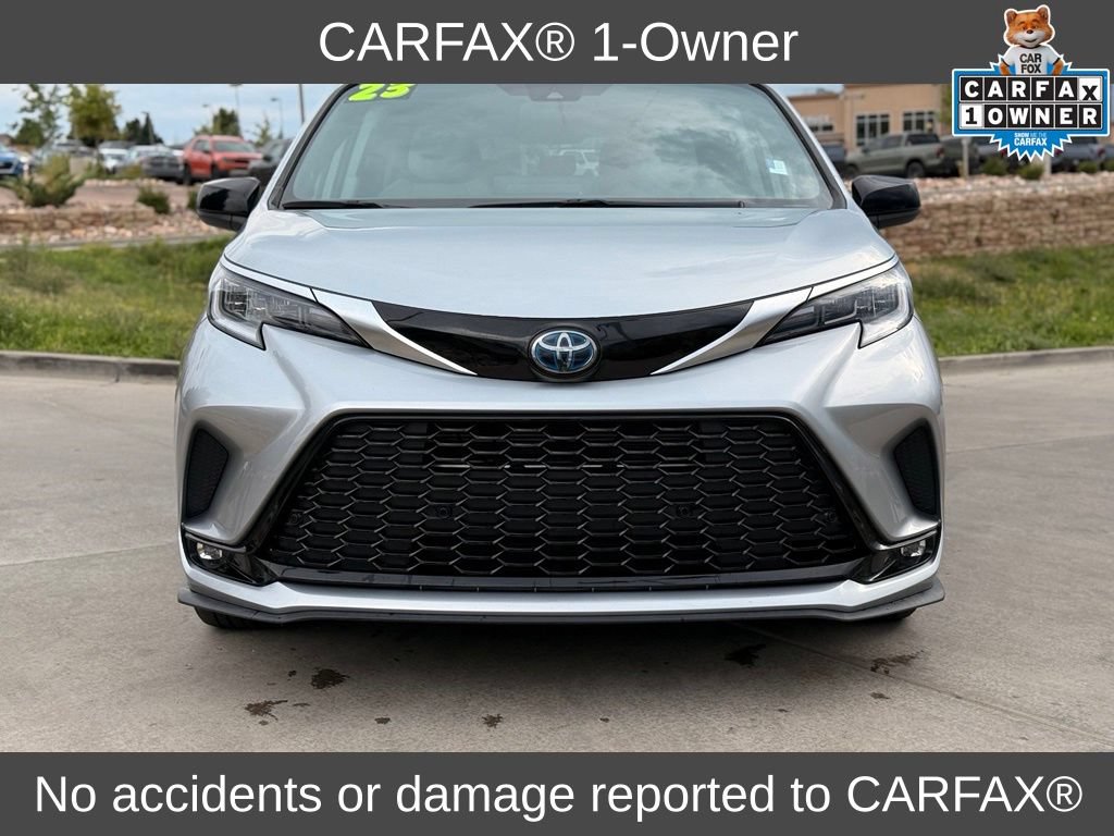 Used 2023 Toyota Sienna XSE w/ XSE Plus Package AWD/4WD image 2