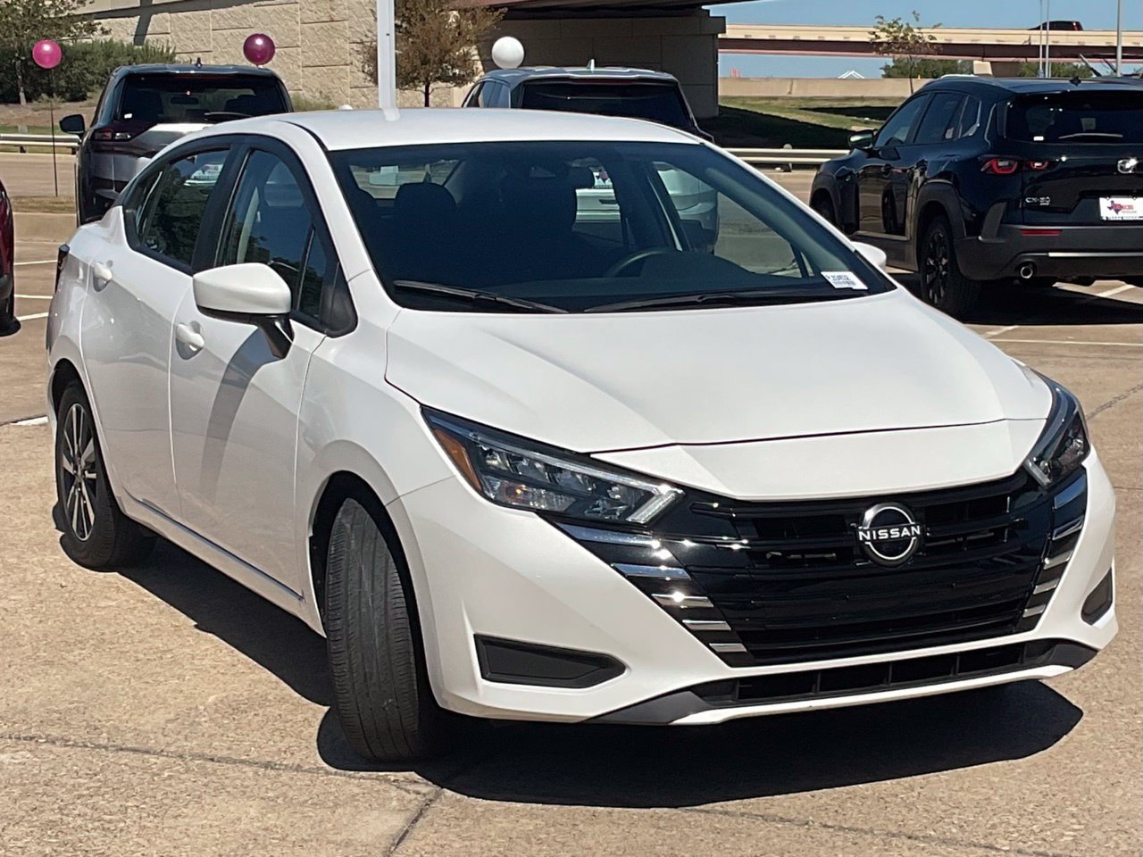 Used 2025 Nissan Versa SV FWD image 3