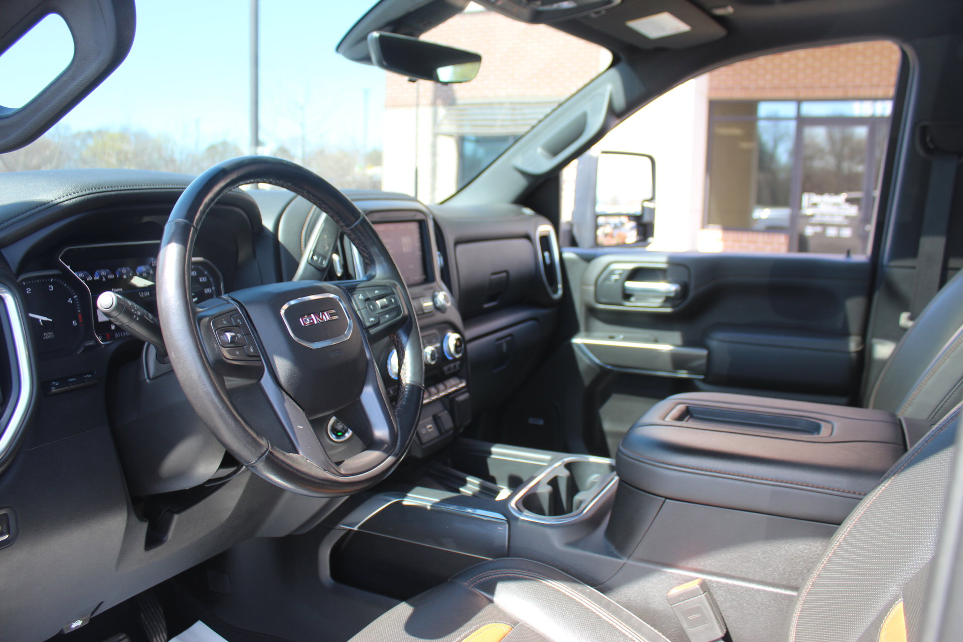 Used 2020 GMC Sierra 2500 AT4 w/ AT4 Premium Package image 16