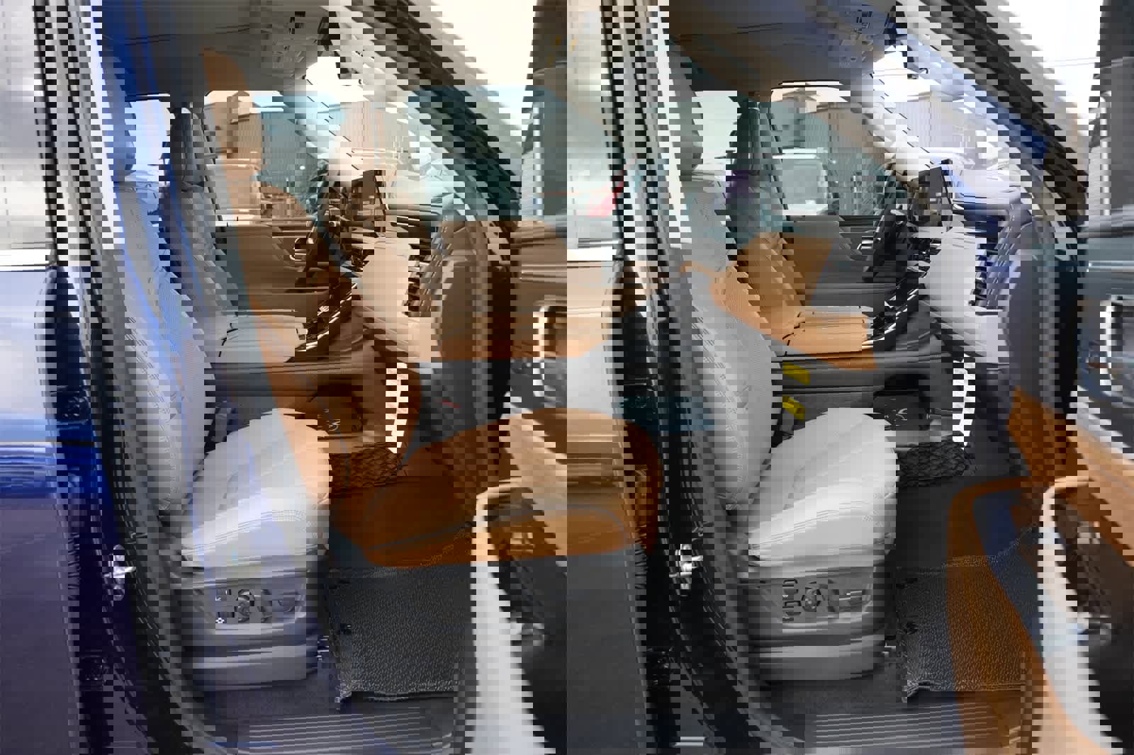 New 2025 INFINITI QX80 Sensory w/ Premium Cargo Package image 25