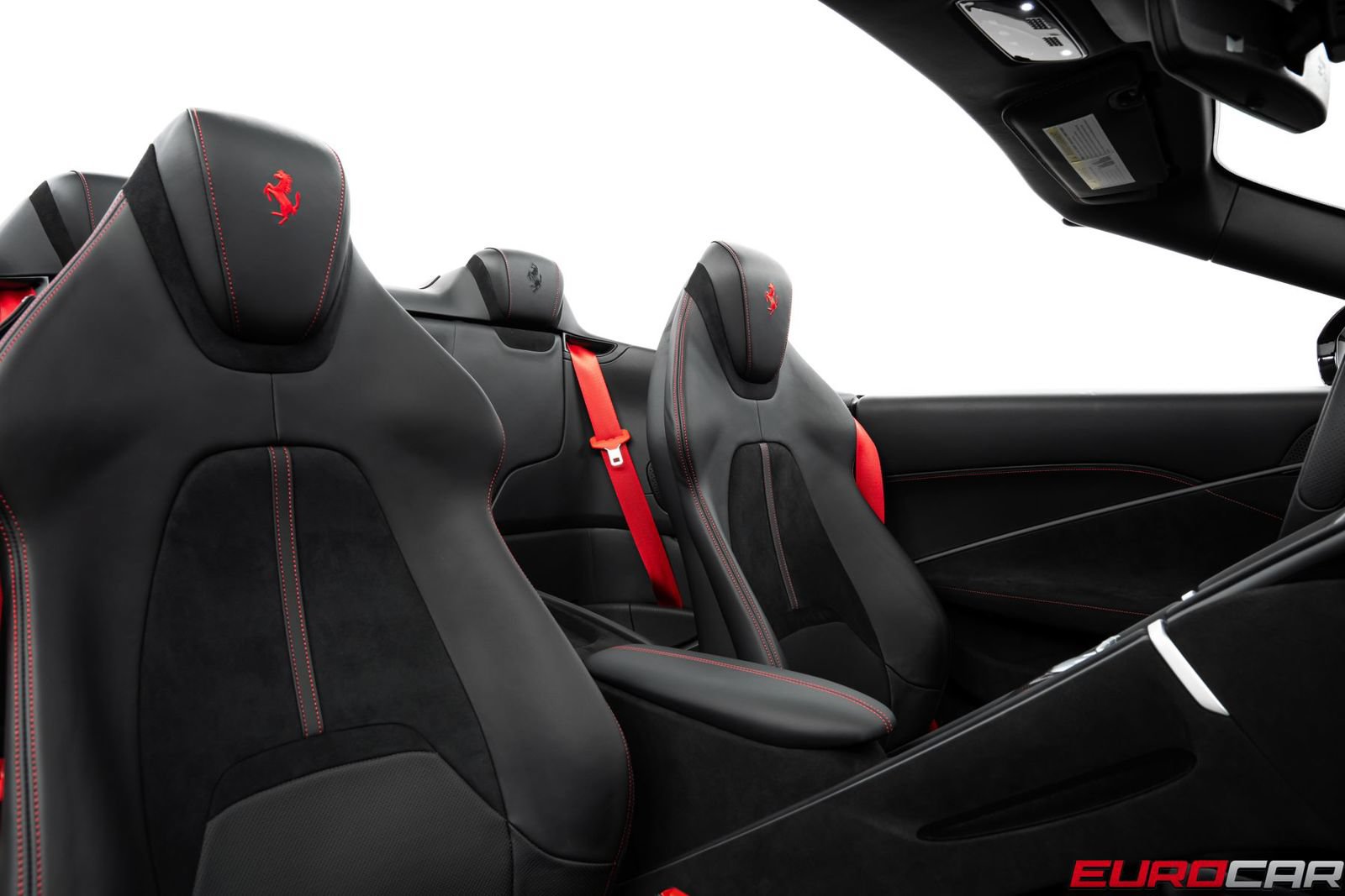 Used 2026 Ferrari Roma Spider RWD image 40