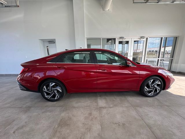 Used 2024 Hyundai Elantra Limited