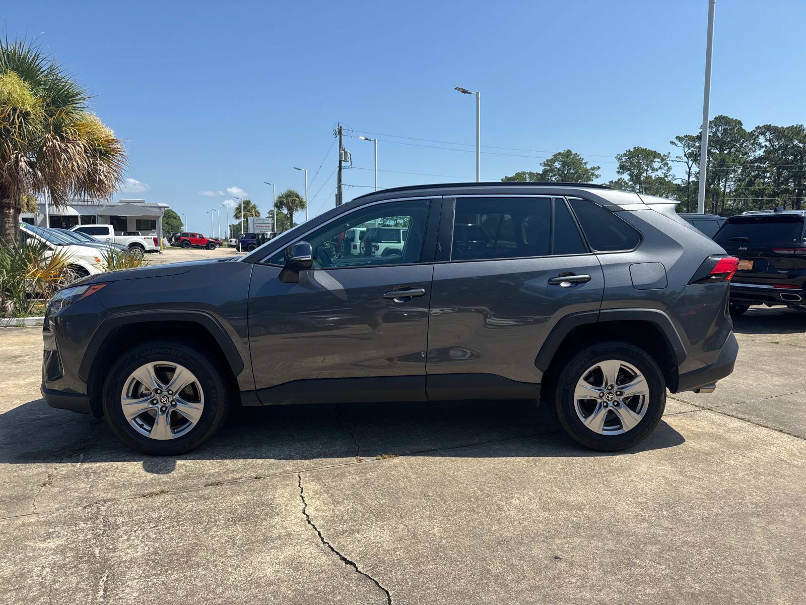 Used 2024 Toyota RAV4 XLE FWD image 6