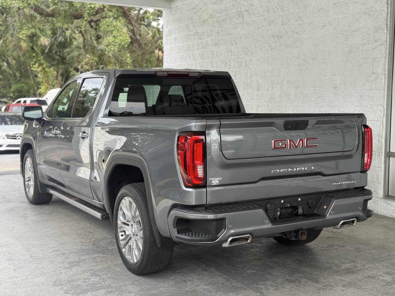 Used 2021 GMC Sierra 1500 Denali w/ Denali Premium Package AWD/4WD image 6