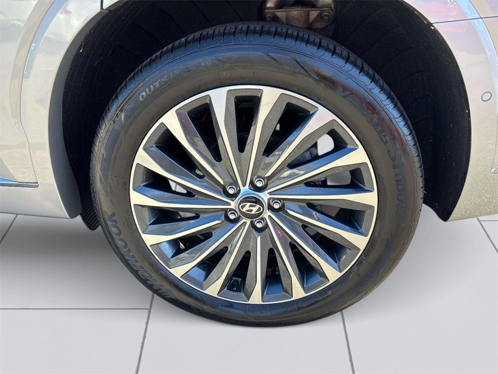 Used 2024 Hyundai Palisade Calligraphy image 8