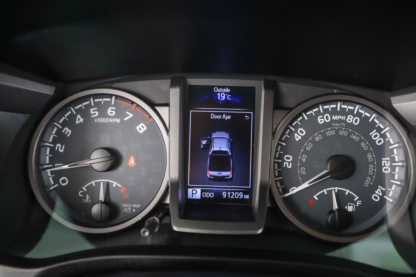 Used 2018 Toyota Tacoma TRD Off-Road image 17