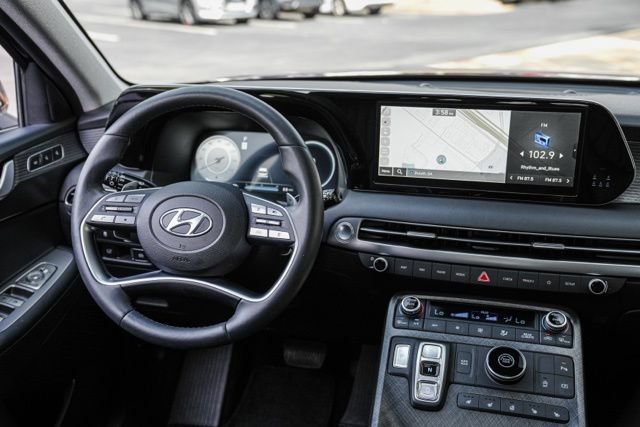 Used 2023 Hyundai Palisade Limited FWD image 25