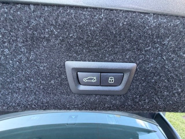 New 2026 BMW 330i Sedan w/ Convenience Package RWD image 20