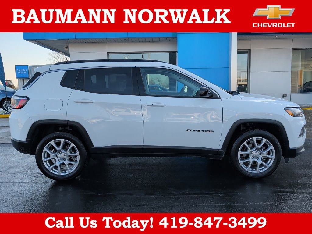 Used 2022 Jeep Compass Latitude image 8