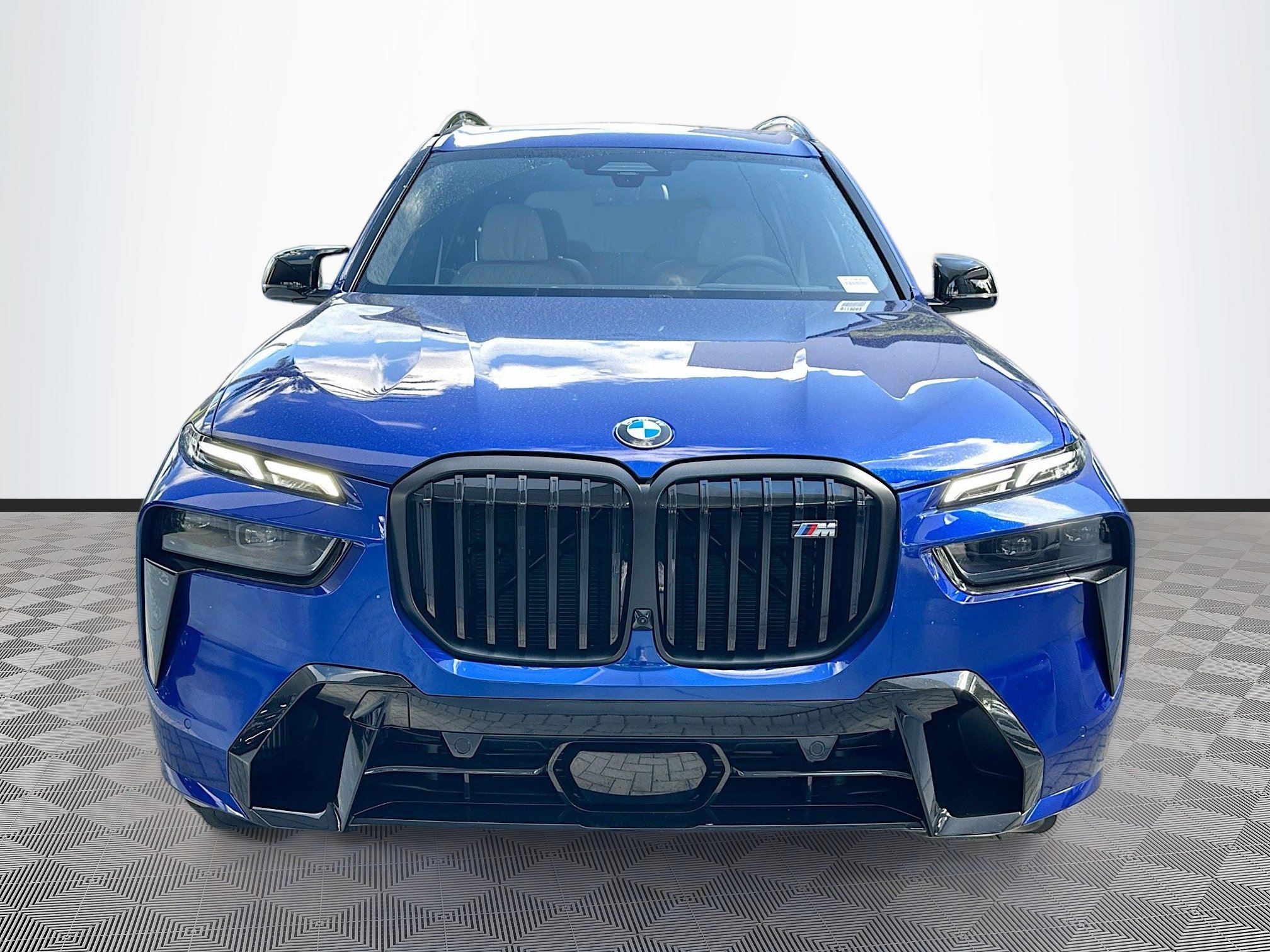 New 2026 BMW X7 M60i image 2