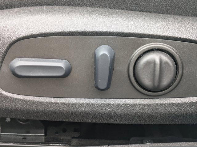 Used 2022 Chevrolet Malibu LT w/ Leather Package image 19