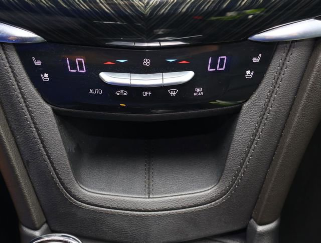 Certified 2023 Cadillac XT6 Premium Luxury FWD image 34