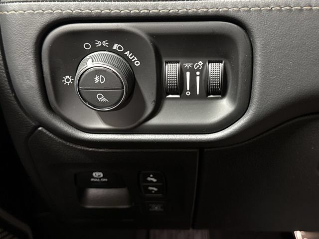 New 2026 RAM 1500 Tungsten AWD/4WD image 19