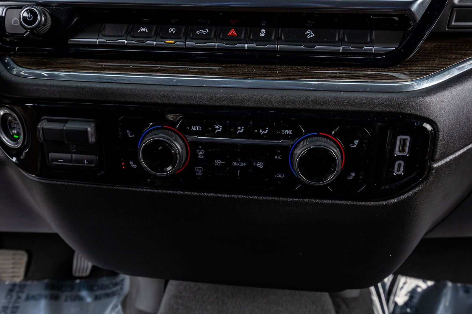 Used 2023 Chevrolet Silverado 1500 LT w/ Z71 Off-Road Package image 26