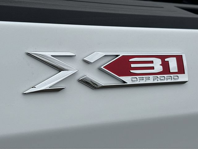 New 2026 GMC Sierra 1500 SLT w/ SLT Premium Plus Package AWD/4WD image 4