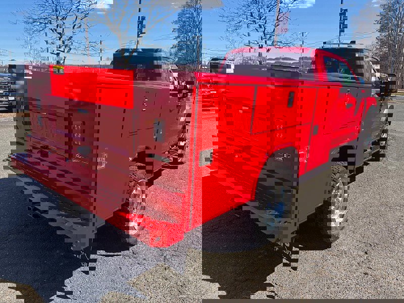 New 2025 Ford F550 4x4 SuperCab Super Duty w/ XLT Value Package image 7