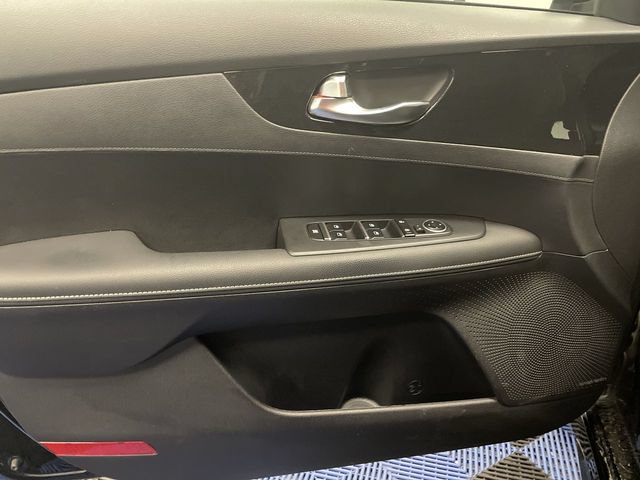 Used 2023 Kia Forte GT-Line w/ GT-Line Premium Package FWD image 13
