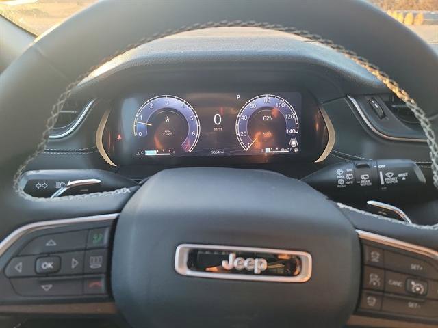 Used 2024 Jeep Grand Cherokee Laredo image 15