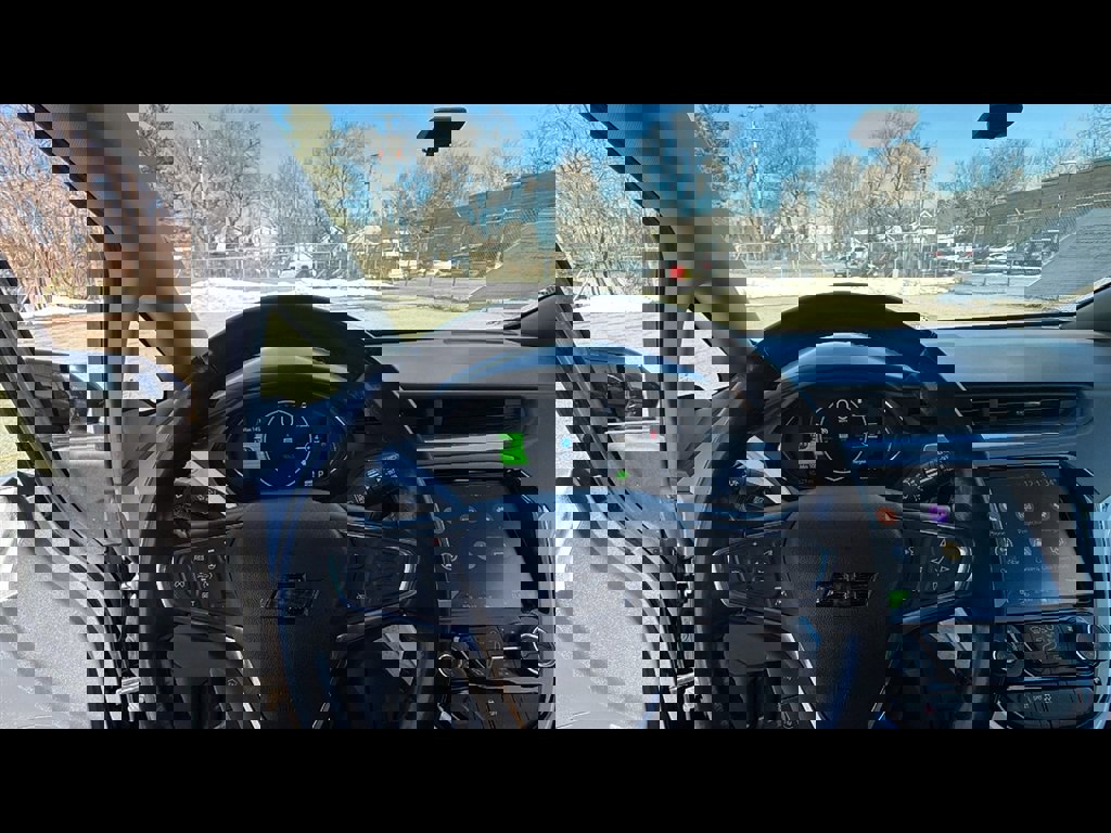 Used 2021 Chevrolet Bolt Premier w/ Infotainment Package image 11