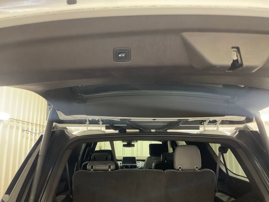 Used 2021 GMC Yukon XL SLT w/ Rear Media and Nav Package RWD image 29