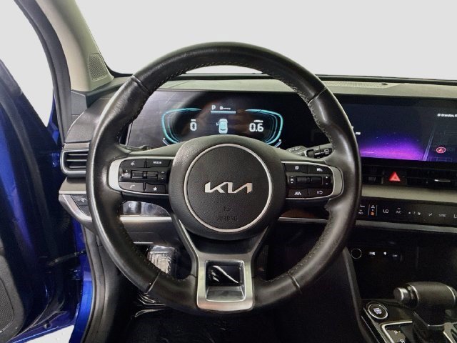 Used 2025 Kia Sportage EX FWD image 12