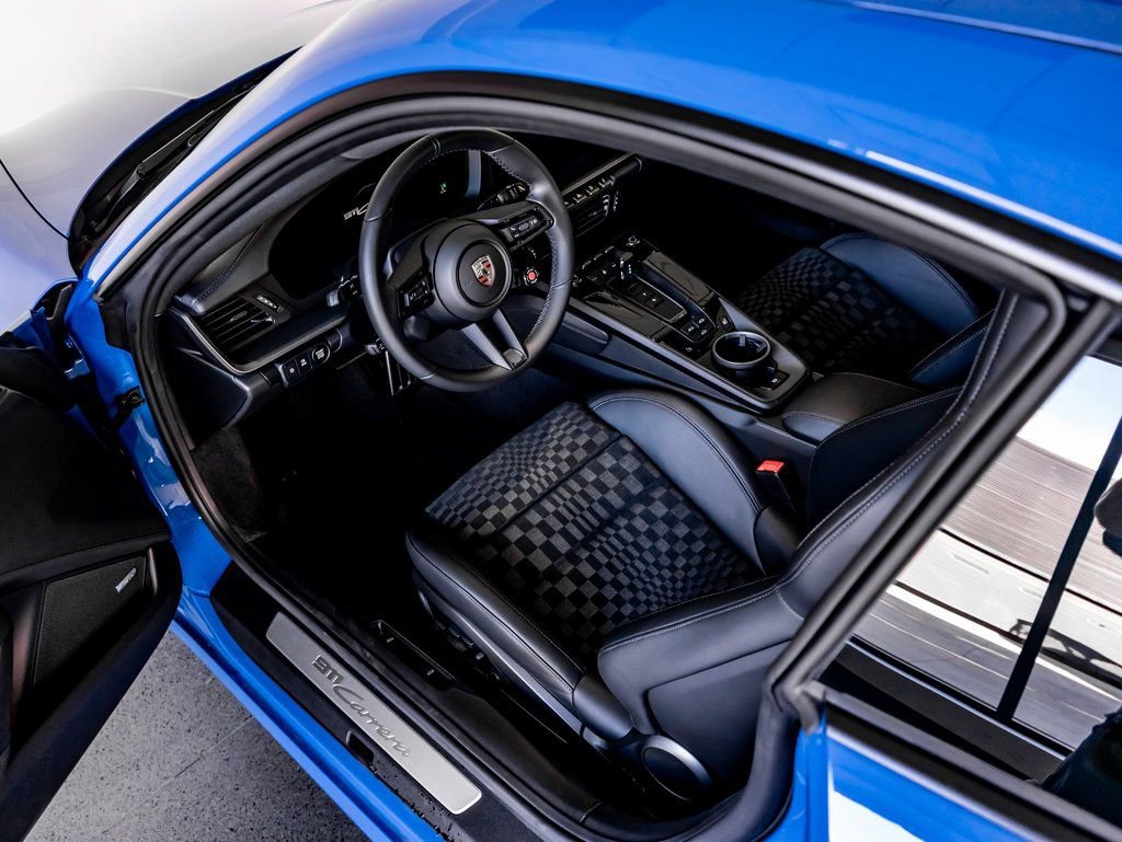 New 2026 Porsche 911 Carrera image 4