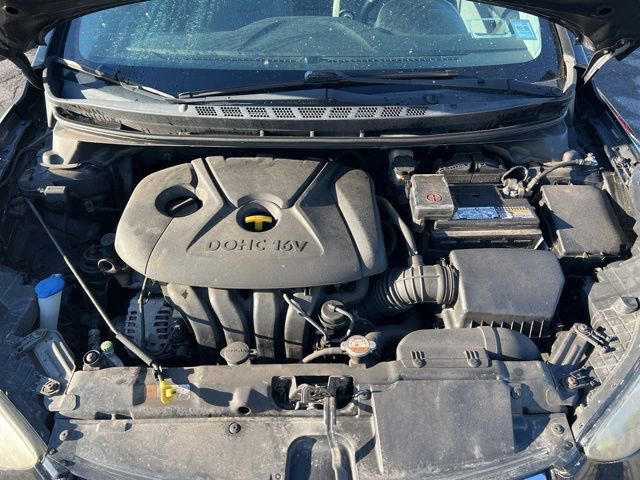 Used 2013 Hyundai Elantra GLS w/ Preferred Pkg FWD image 9