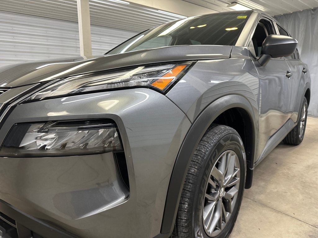 Used 2021 Nissan Rogue S AWD/4WD image 30