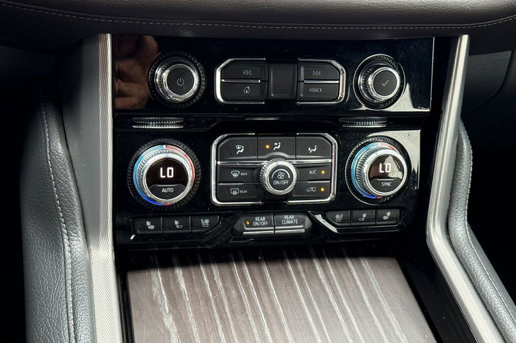 Used 2021 GMC Yukon Denali w/ Denali Premium Package image 33
