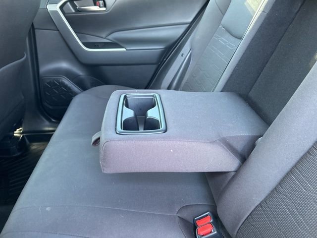 Used 2023 Toyota RAV4 SE w/ Convenience Package image 40