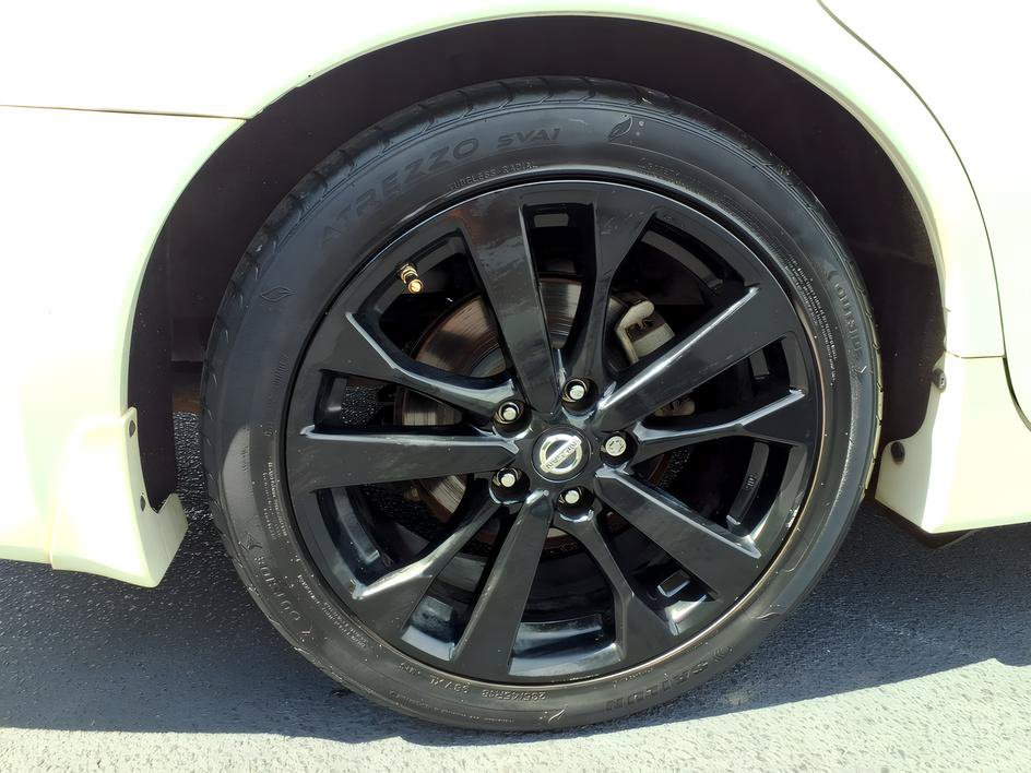 Used 2017 Nissan Altima 2.5 SR w/ Midnight Edition Package FWD image 8