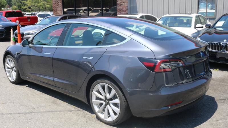 Used 2020 Tesla Model 3 Standard Range RWD image 5
