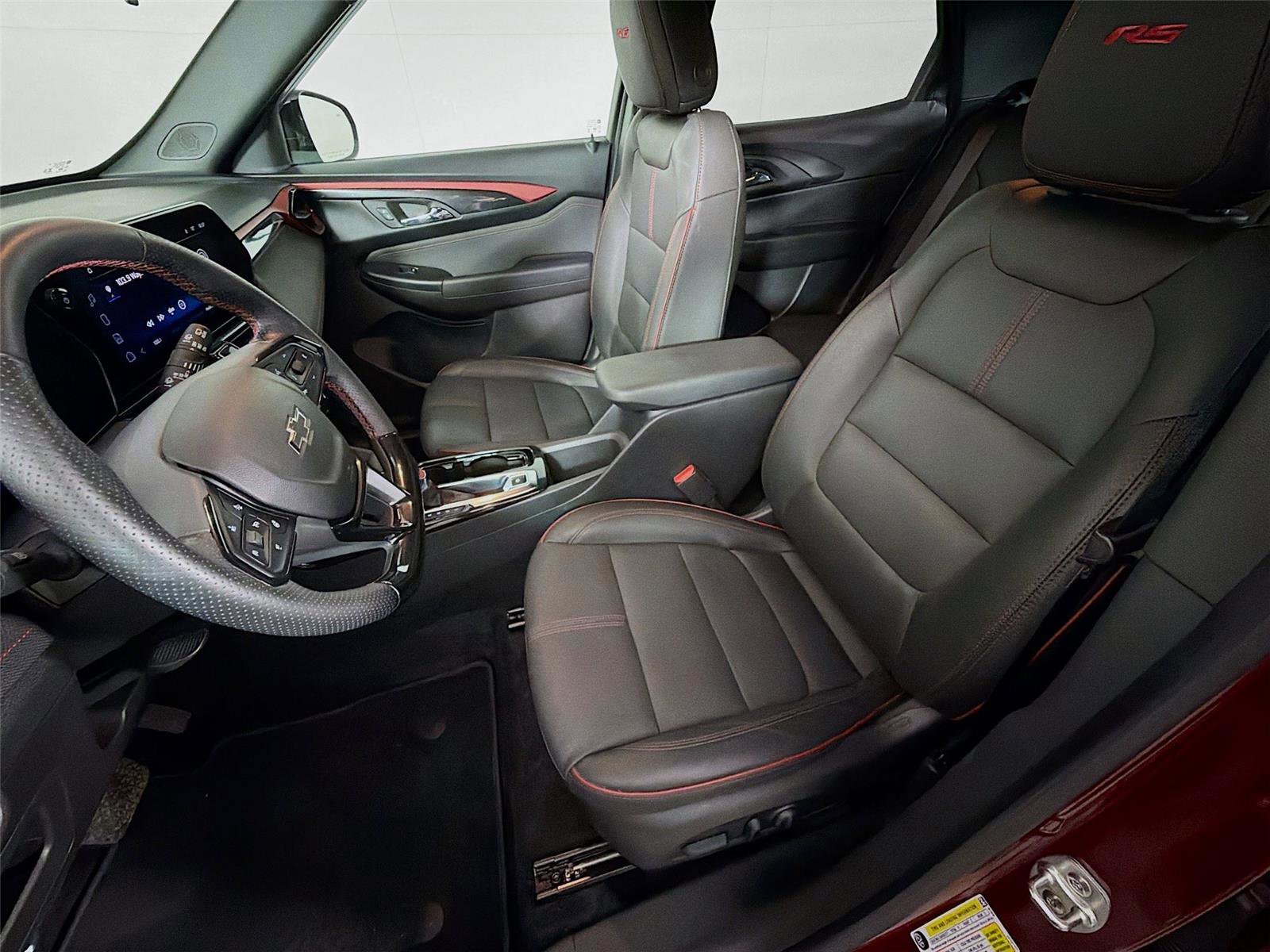 Used 2025 Chevrolet TrailBlazer RS w/ Driver Confidence Package AWD/4WD image 11