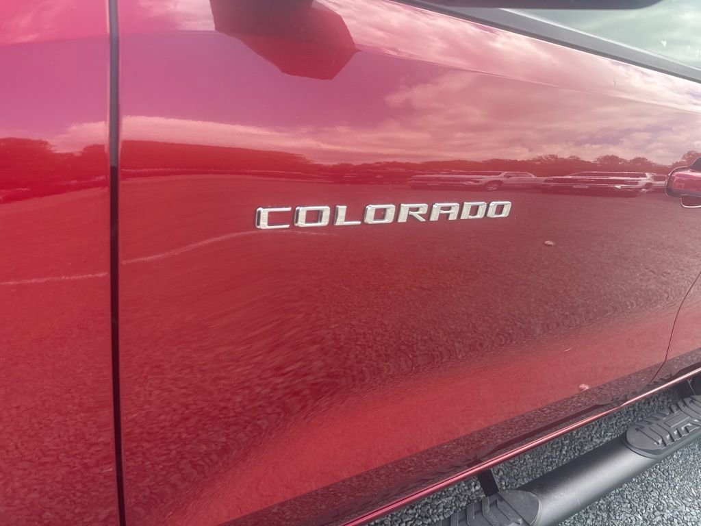 Used 2024 Chevrolet Colorado Z71 w/ Z71 Convenience Package 2 AWD/4WD image 18