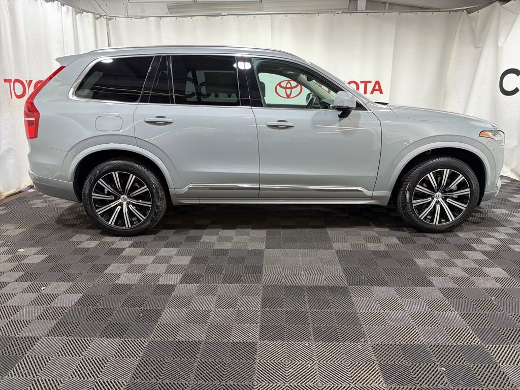 Used 2025 Volvo XC90 B5 Core AWD/4WD image 8